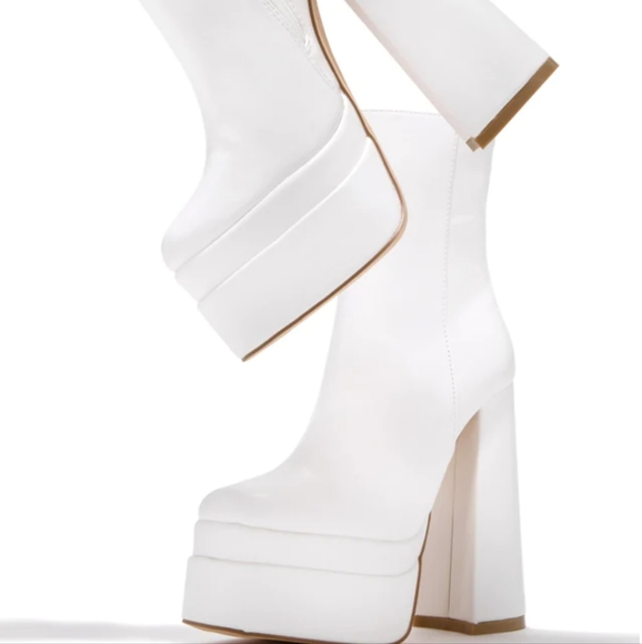 Sexy white In Booties - Picture 3 of 6